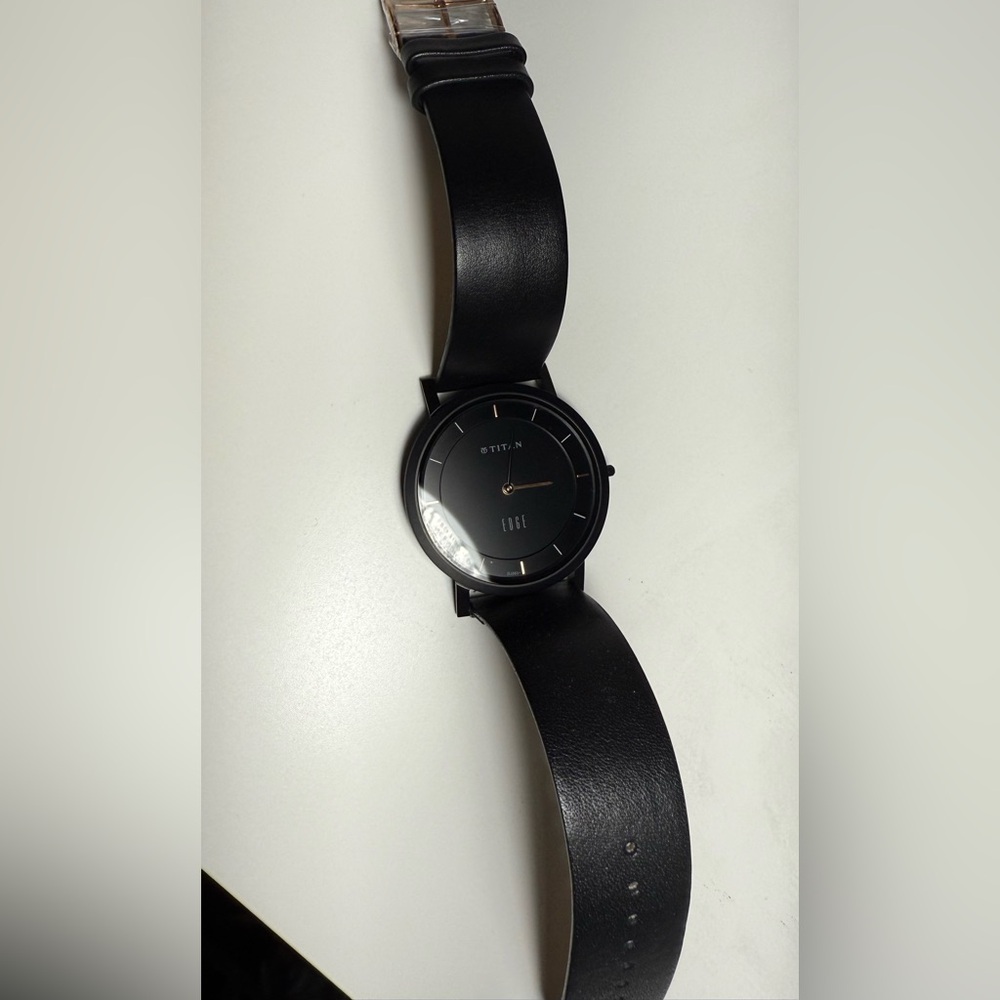 Titan Edge Men's Designer Slim Quartz Water Resistant Watch